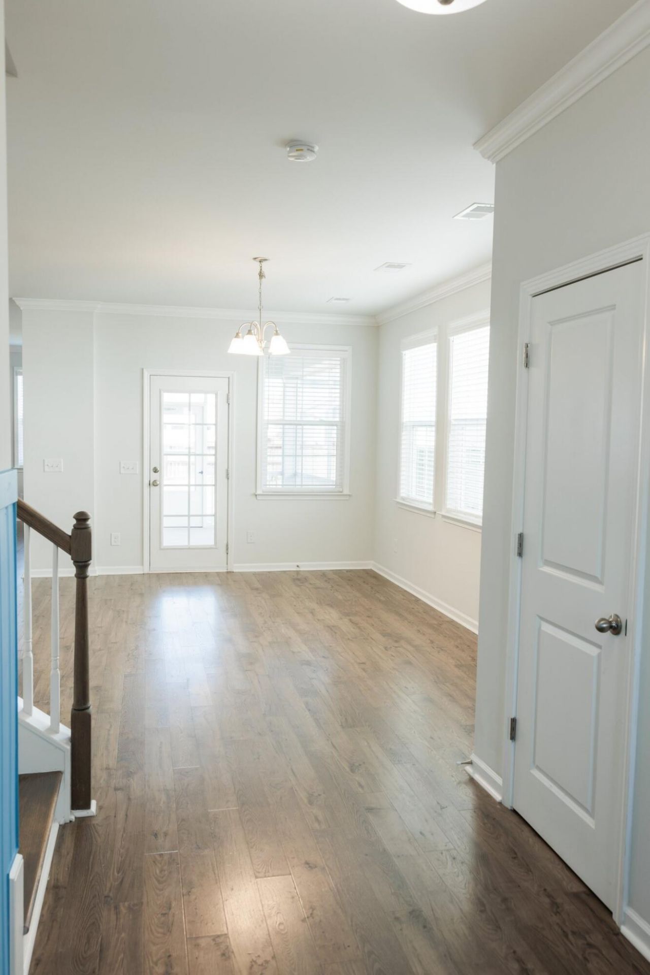 516 Alderly Drive Photo 6