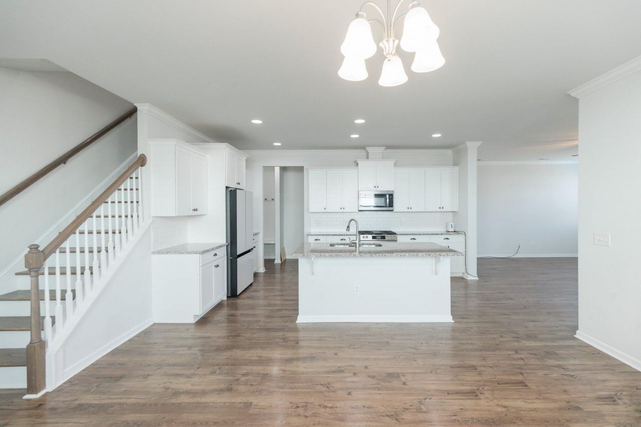 516 Alderly Drive Photo 7