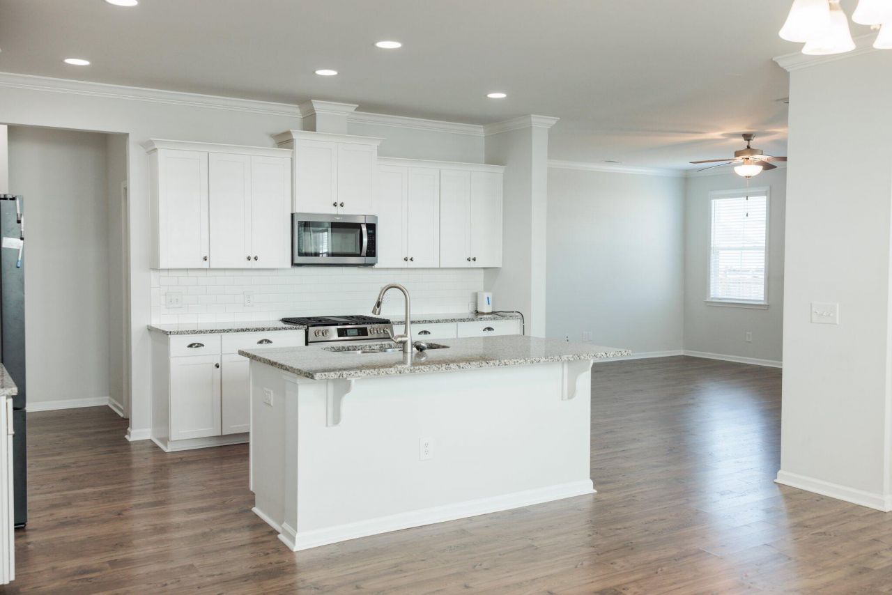 516 Alderly Drive Photo 8