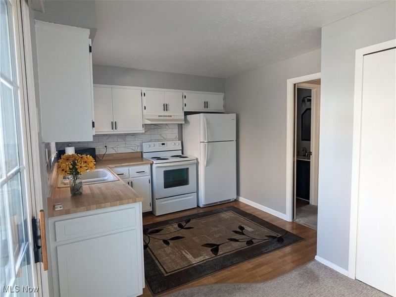 19640 Lorain Road, Fairview Park, OH 44126 Photo 7