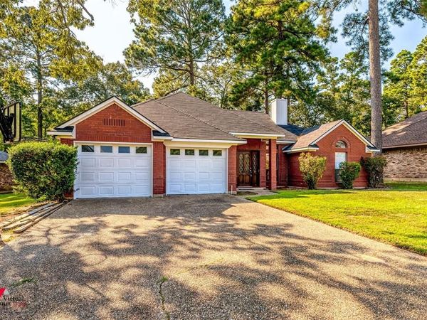 8844 Chadwick Drive, Shreveport, LA 71129