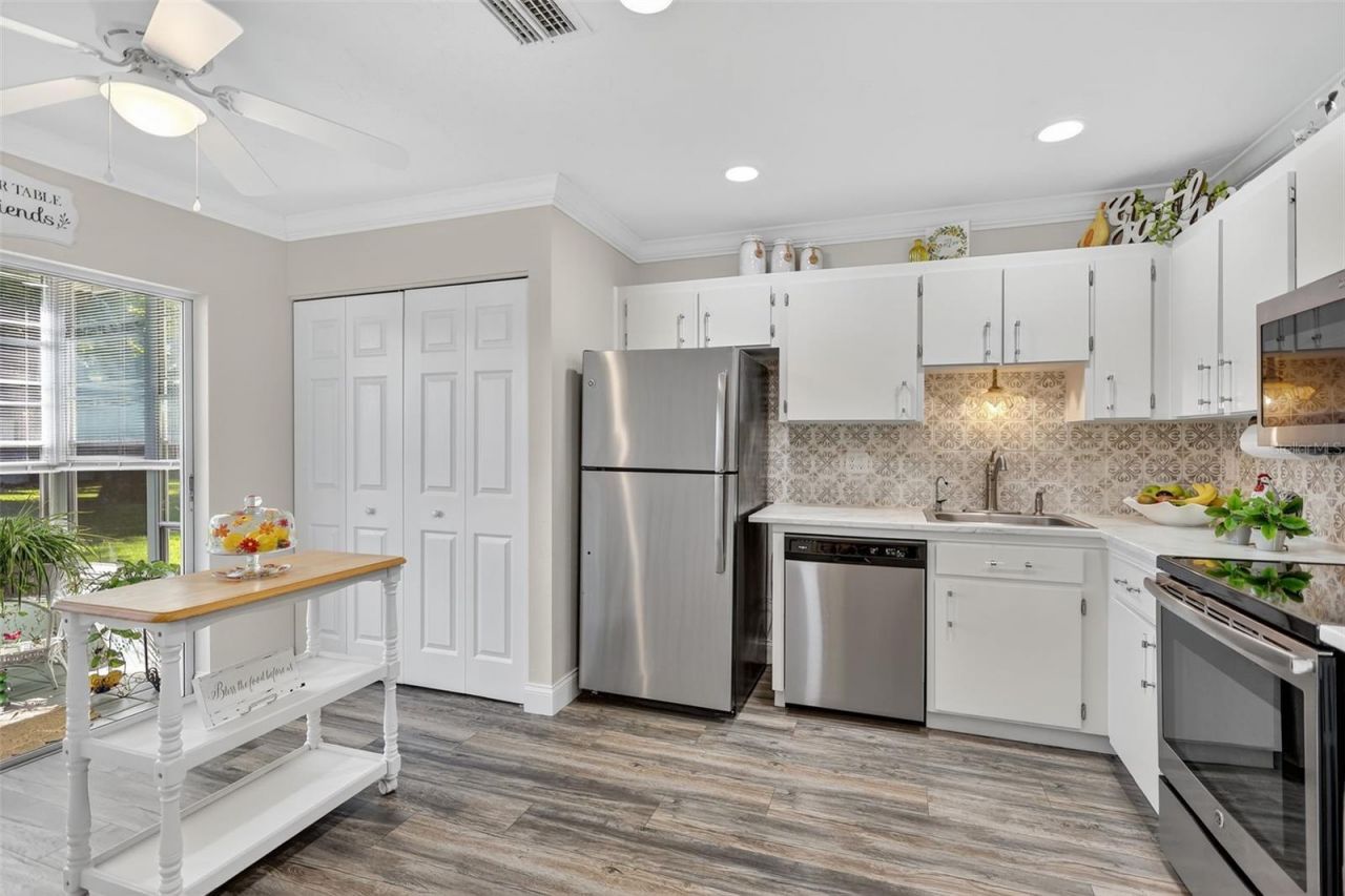 4207 34th Avenue Drive W, Unit 4207, Bradenton, FL 34205 Photo