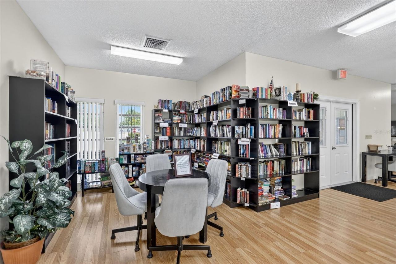 4207 34th Avenue Drive W, Unit 4207, Bradenton, FL 34205 Photo