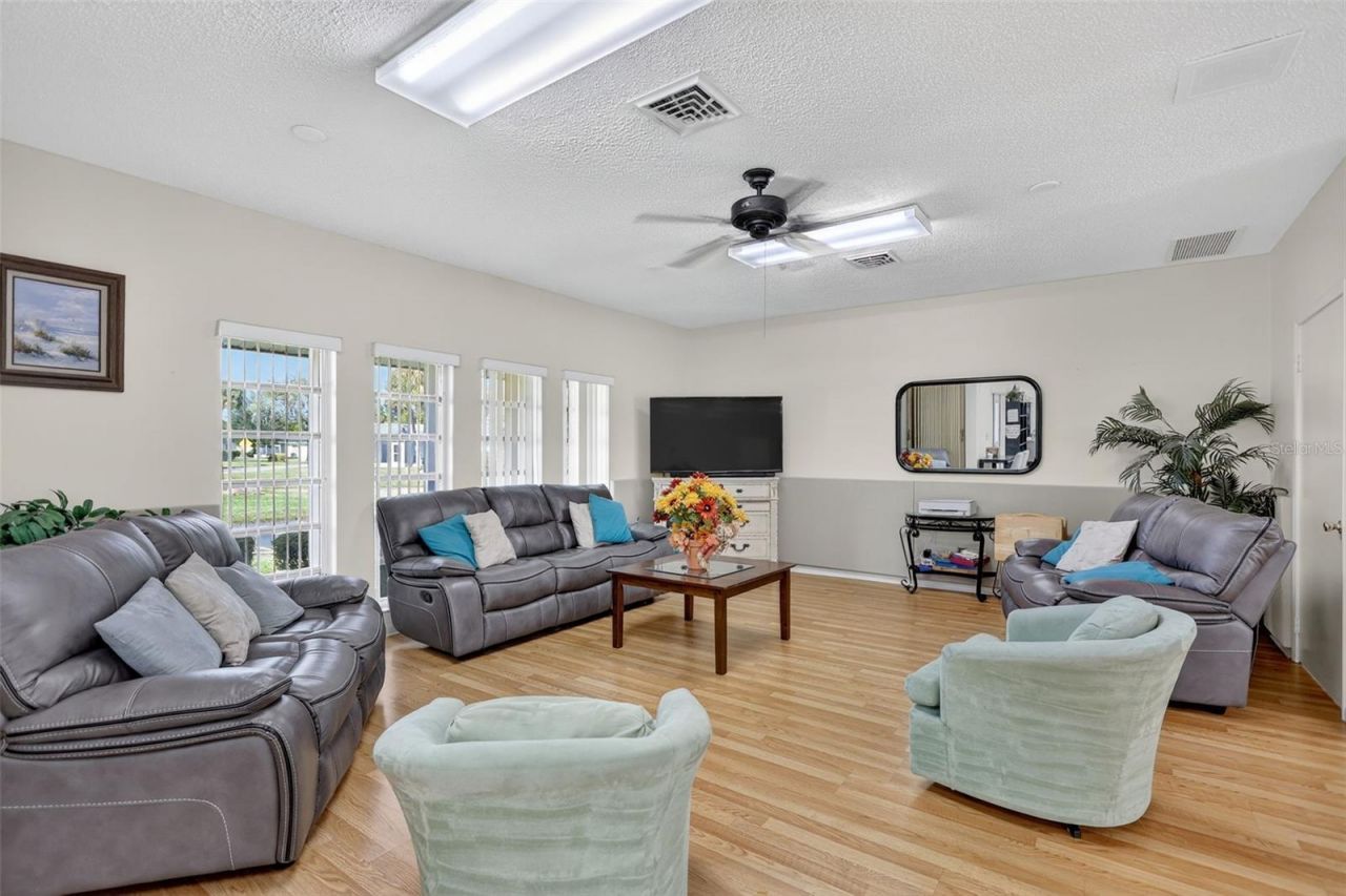 4207 34th Avenue Drive W, Unit 4207, Bradenton, FL 34205 Photo