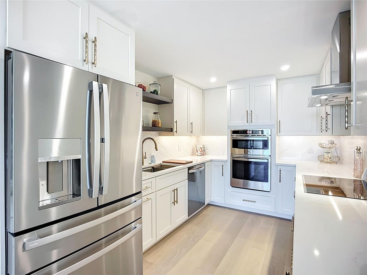 435 S Gulfstream Avenue, Unit 1006, Sarasota, FL 34236 Photo