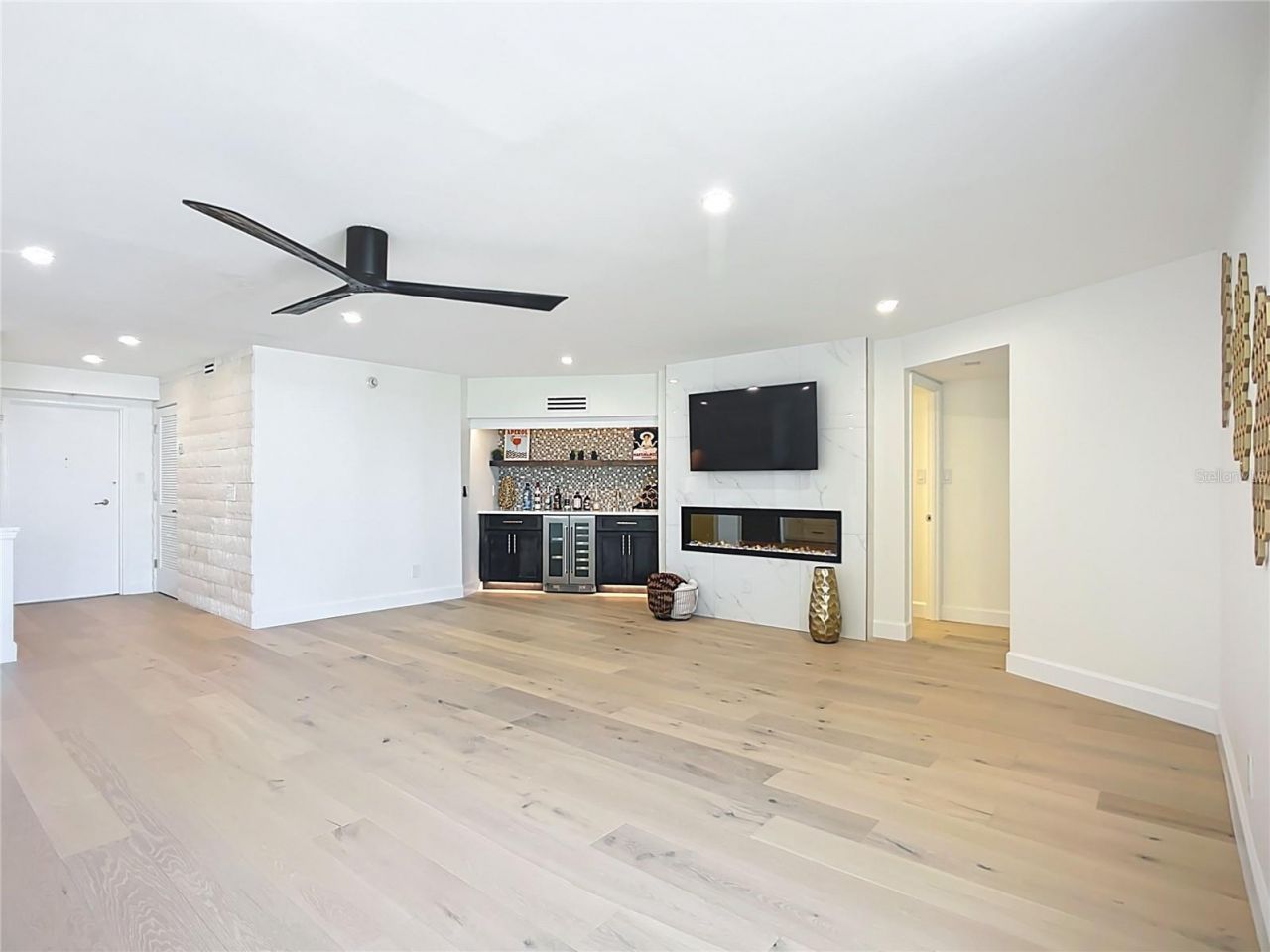 435 S Gulfstream Avenue, Unit 1006, Sarasota, FL 34236 Photo