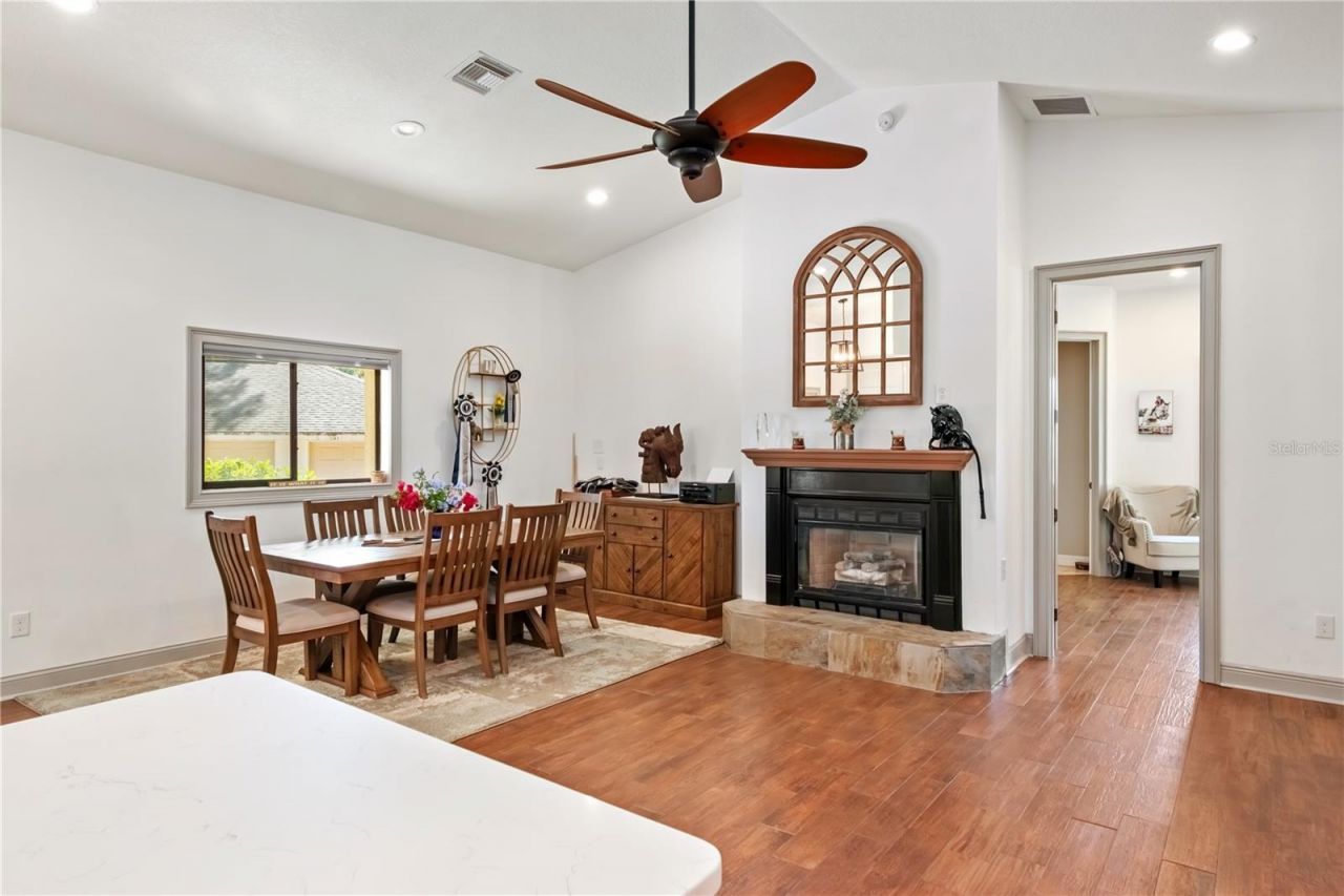 8820 NW 130th Street, Reddick, FL 32686 Photo