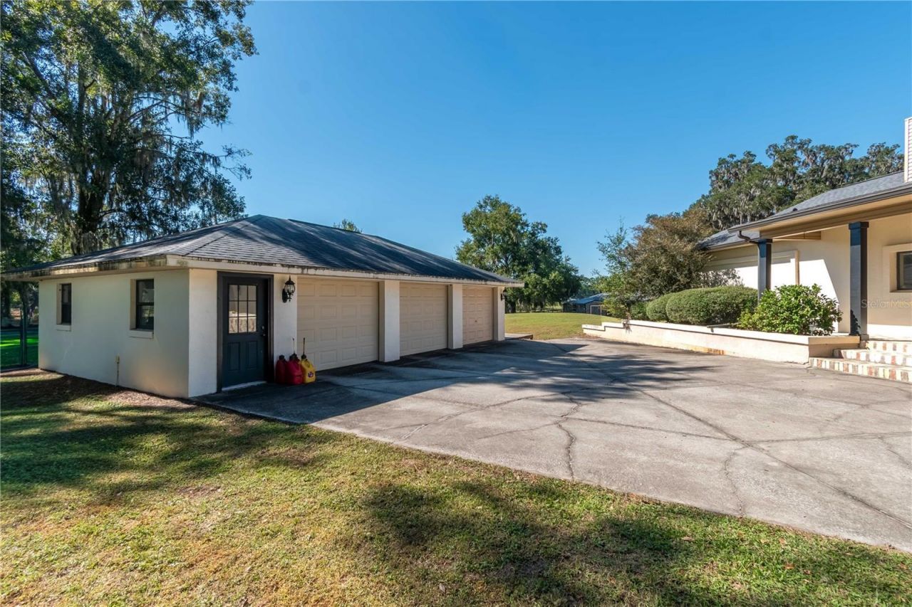 8820 NW 130th Street, Reddick, FL 32686 Photo