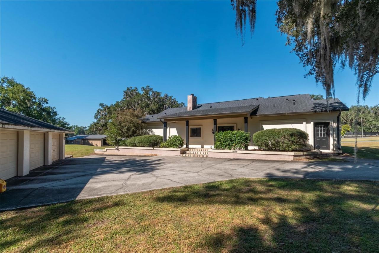 8820 NW 130th Street, Reddick, FL 32686 Photo
