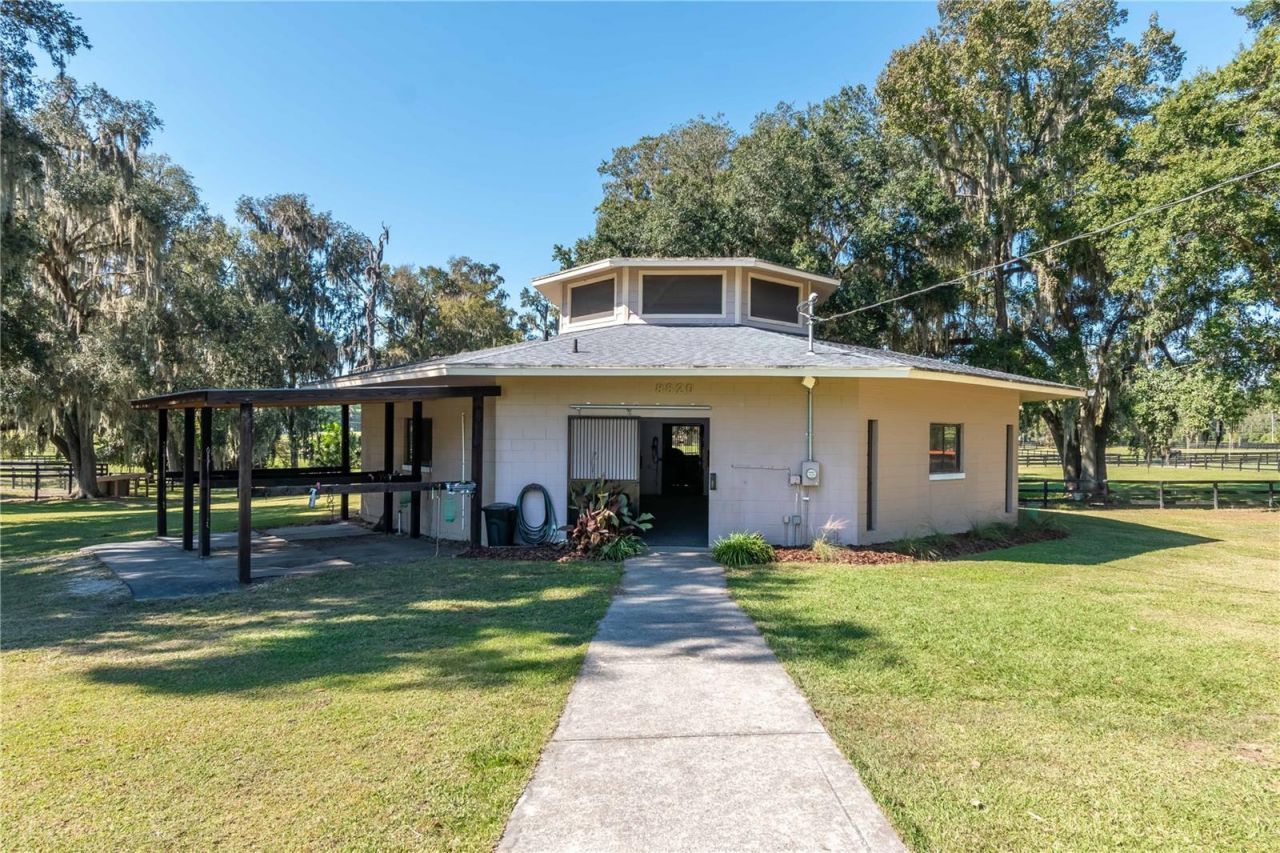 8820 NW 130th Street, Reddick, FL 32686 Photo