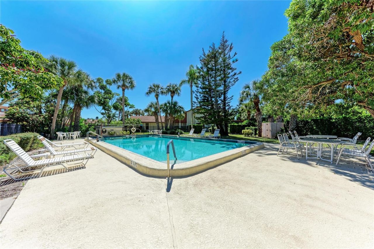 6207 Courtside Drive, Unit 23, Bradenton, FL 34210 Photo