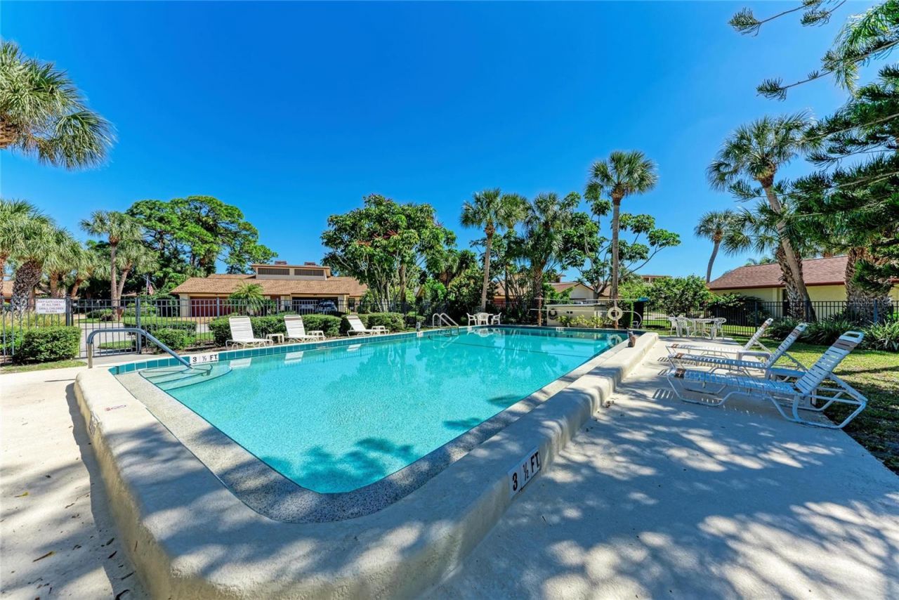 6207 Courtside Drive, Unit 23, Bradenton, FL 34210 Photo