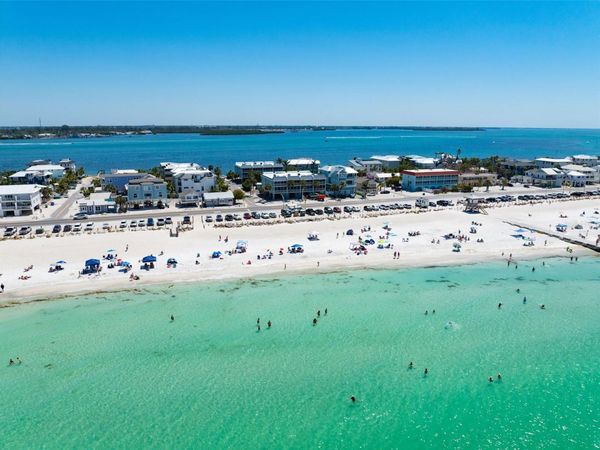 901 GULF DRIVE S, Unit 14, BRADENTON BEACH, FL 34217