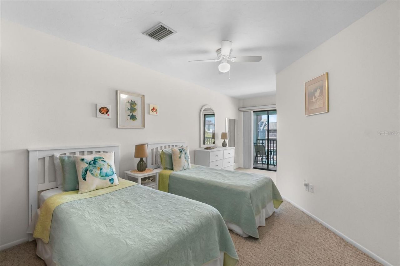 901 Gulf Drive S, Unit 14, Bradenton Beach, FL 34217 Photo