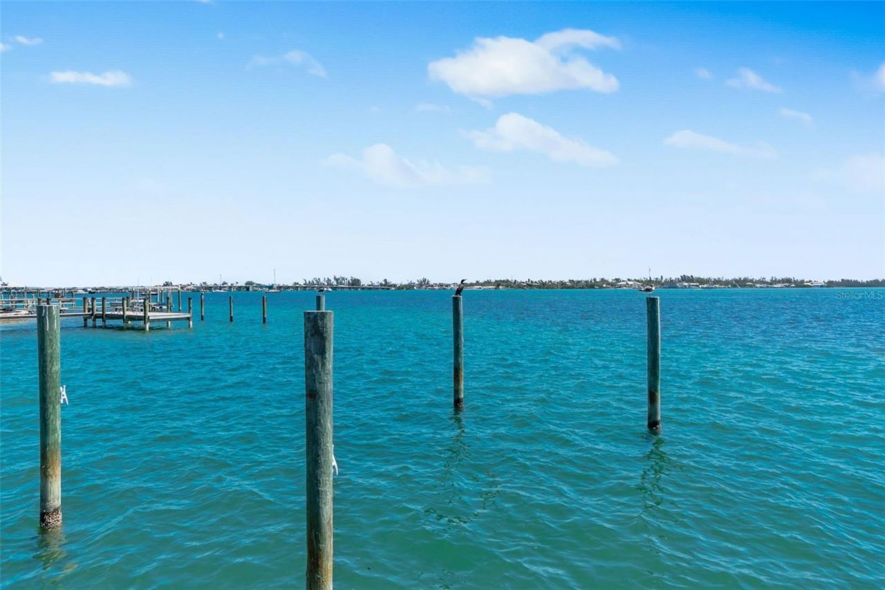 901 Gulf Drive S, Unit 14, Bradenton Beach, FL 34217 Photo