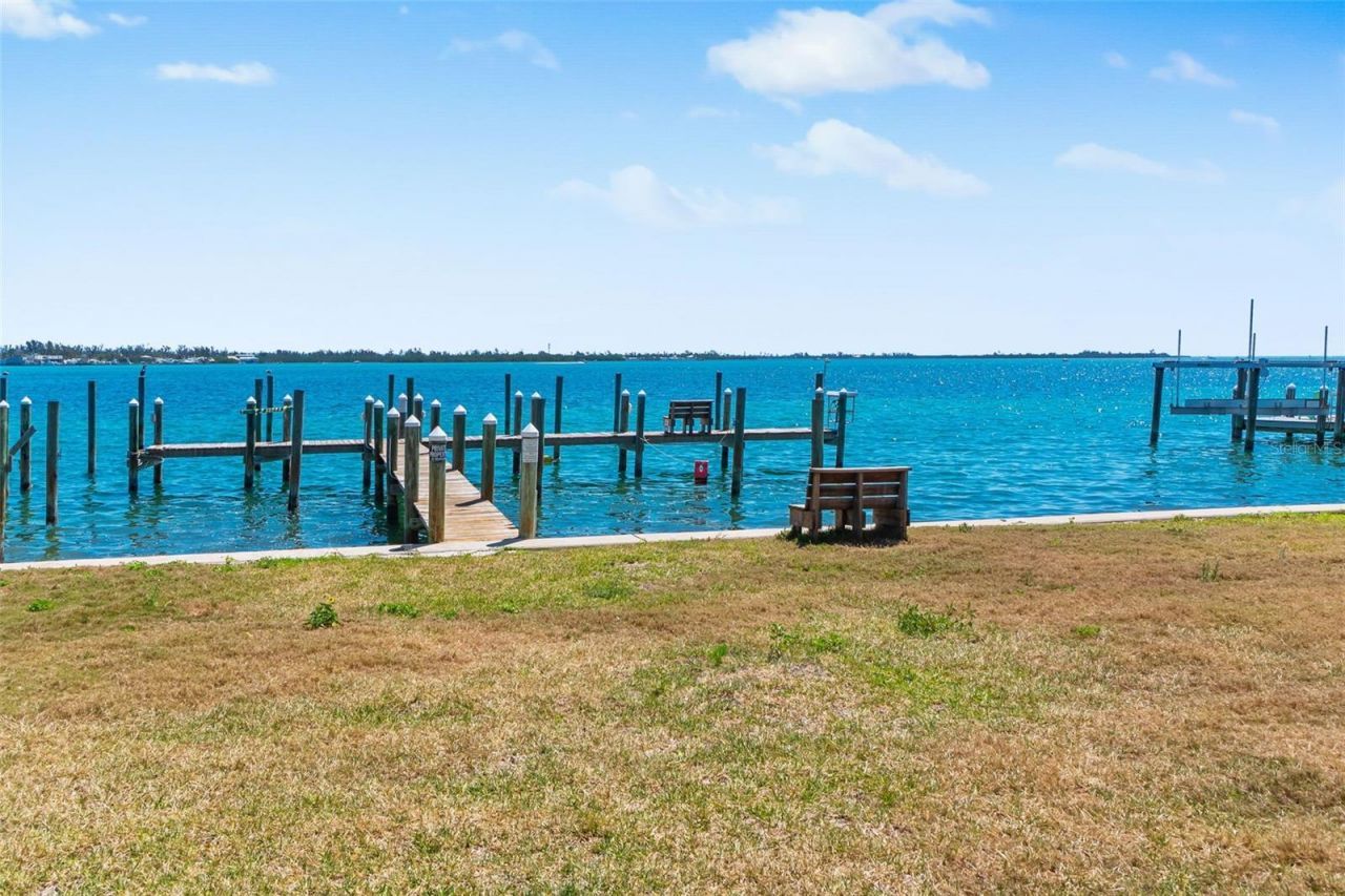 901 Gulf Drive S, Unit 14, Bradenton Beach, FL 34217 Photo