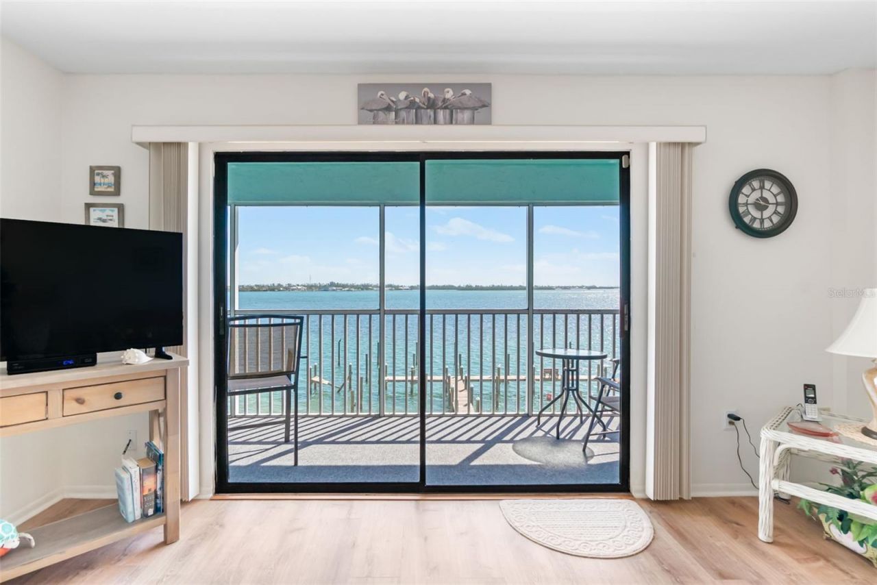 901 Gulf Drive S, Unit 14, Bradenton Beach, FL 34217 Photo