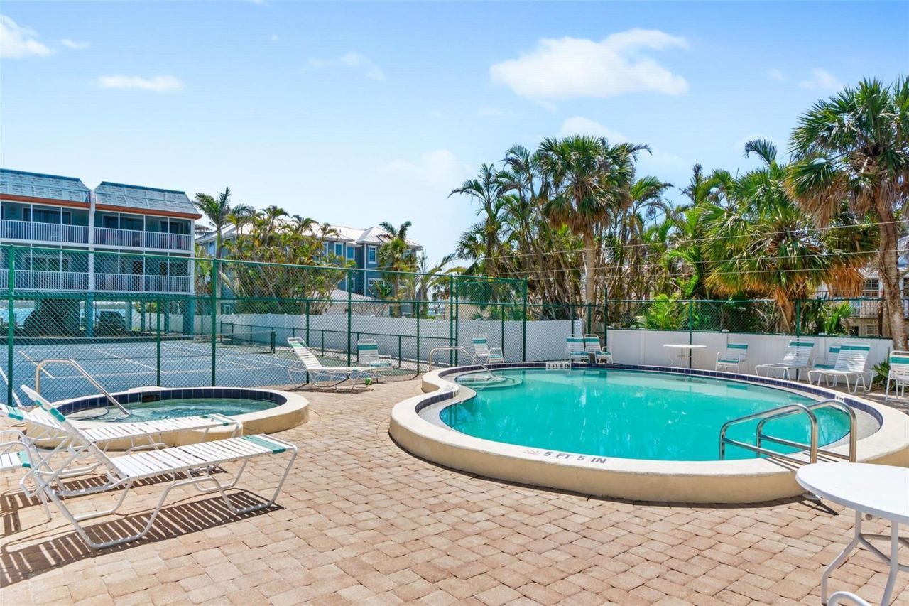 901 Gulf Drive S, Unit 14, Bradenton Beach, FL 34217 Photo