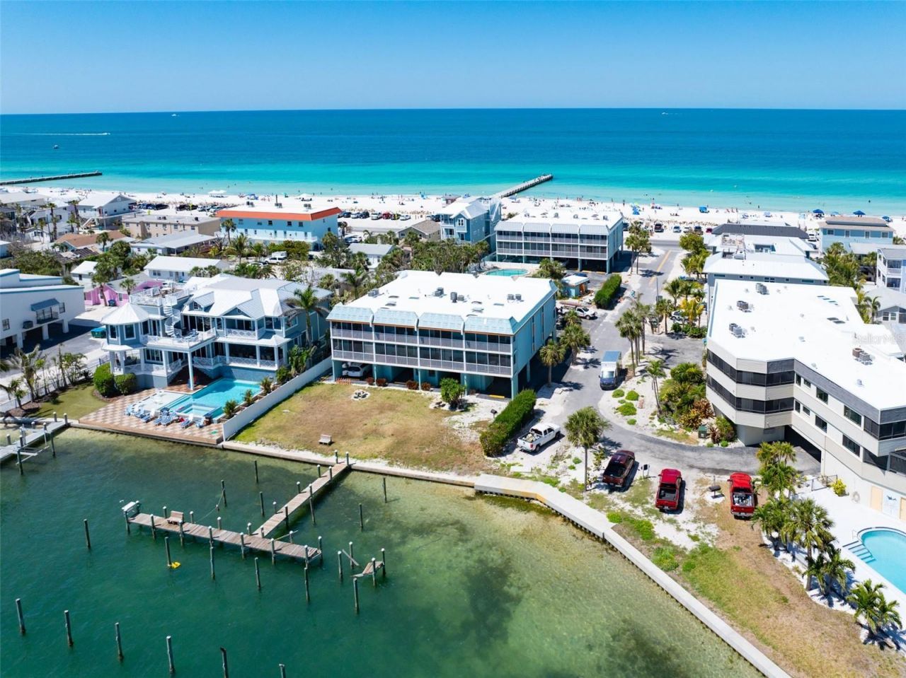 901 Gulf Drive S, Unit 14, Bradenton Beach, FL 34217 Photo