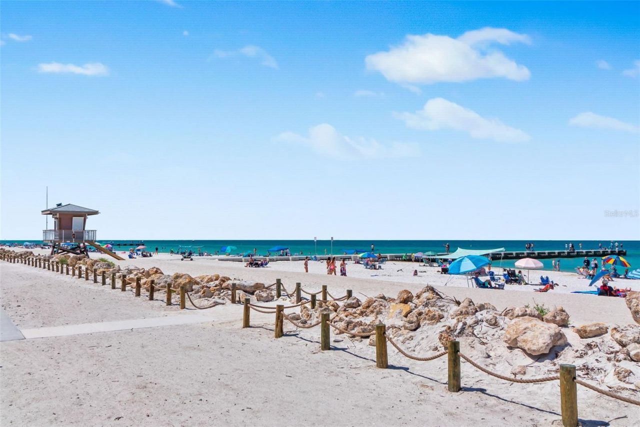 901 Gulf Drive S, Unit 14, Bradenton Beach, FL 34217 Photo