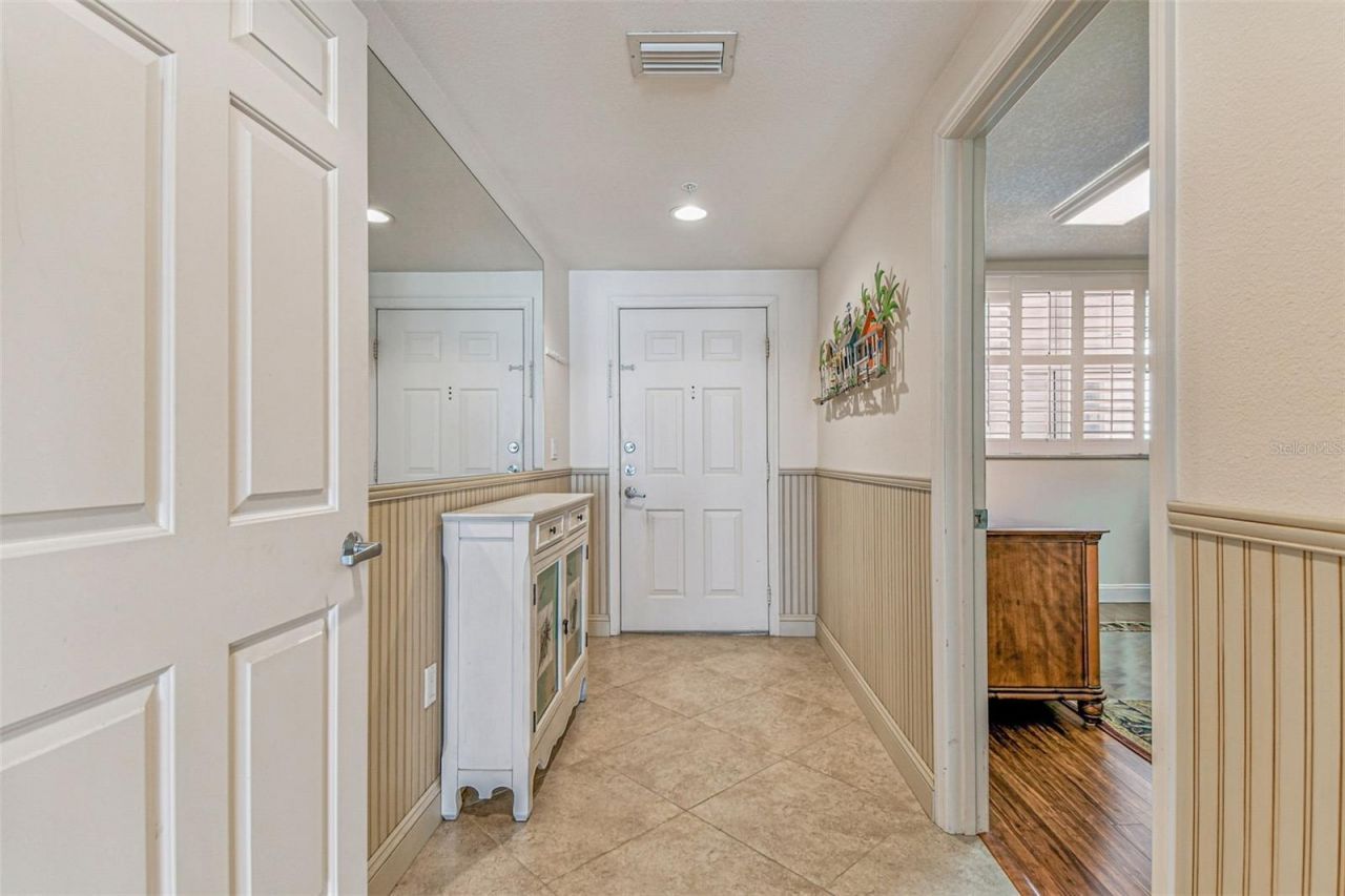 19710 Gulf Boulevard, Unit 203, Indian Shores, FL 33785 Photo