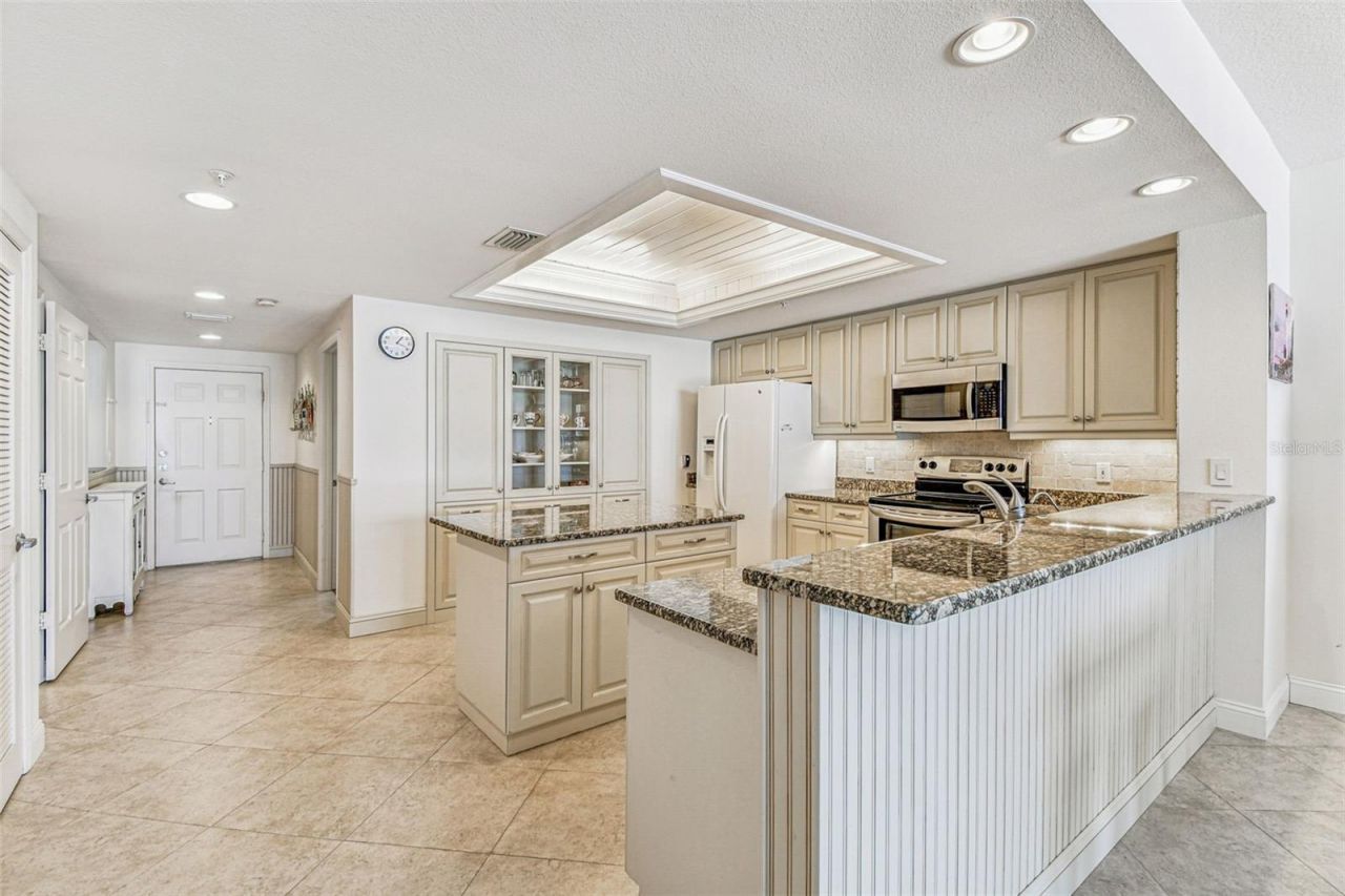 19710 Gulf Boulevard, Unit 203, Indian Shores, FL 33785 Photo