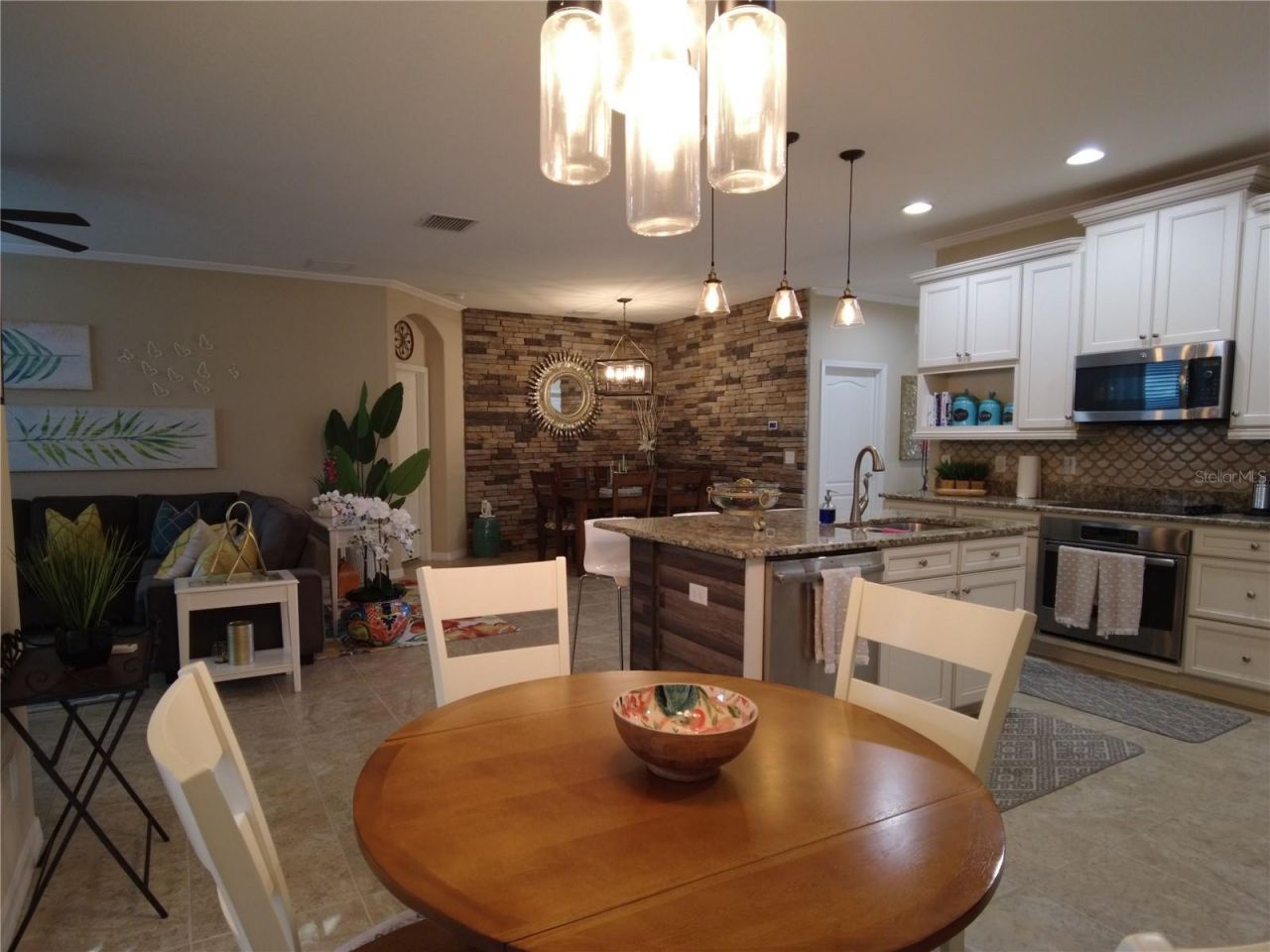 9933 Saunton Drive, San Antonio, FL 33576 Photo