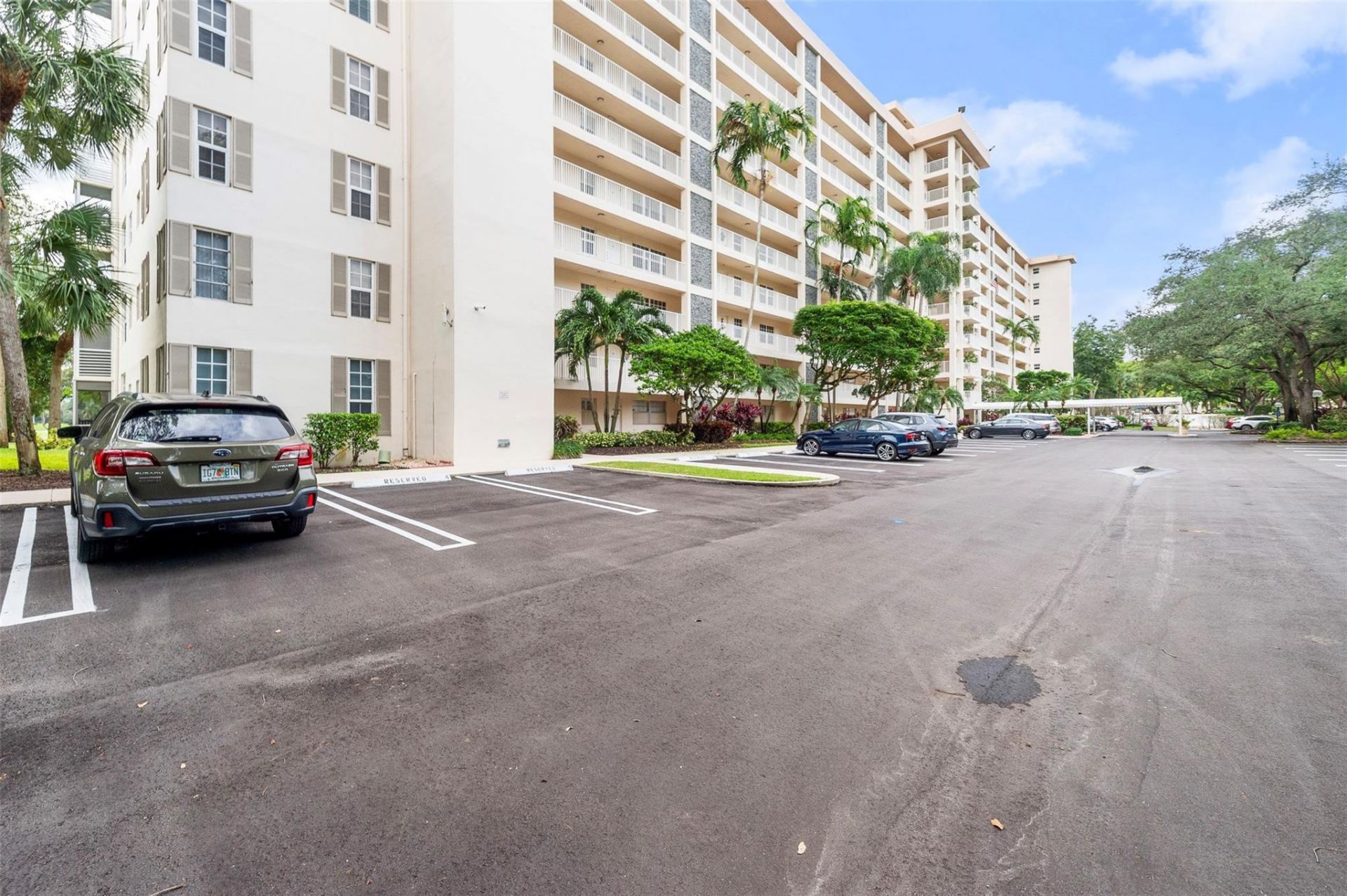 3520 Oaks Way, Unit 806, Pompano Beach, FL 33069 Photo