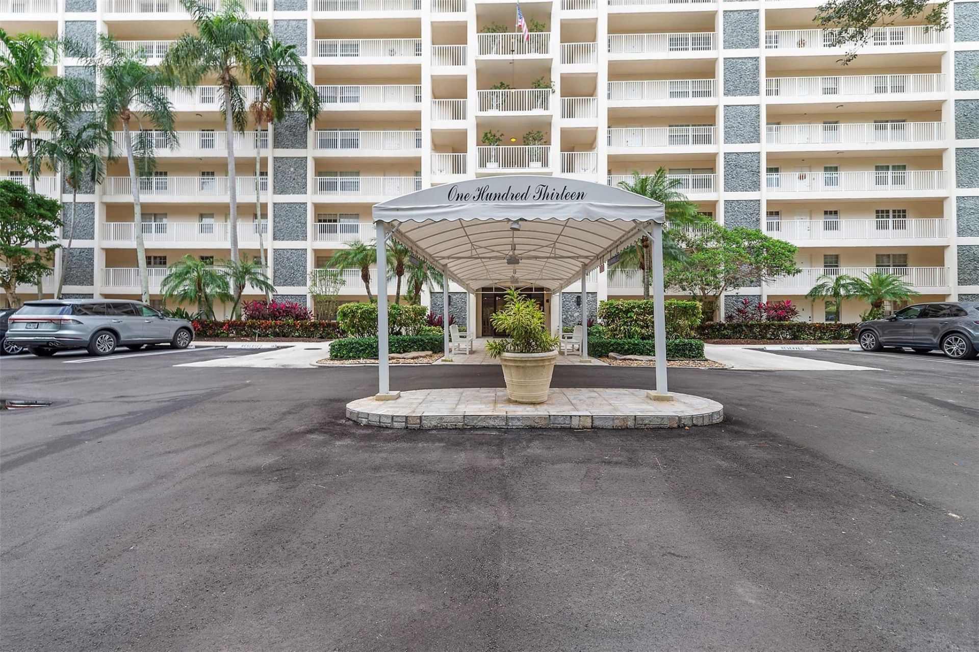 3520 Oaks Way, Unit 806, Pompano Beach, FL 33069 Photo
