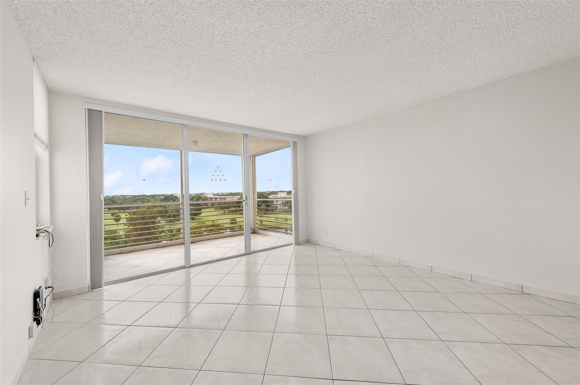 3520 Oaks Way, Unit 806, Pompano Beach, FL 33069 Photo