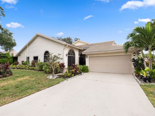 10933 Stafford Circle S, Boynton Beach, FL 33436