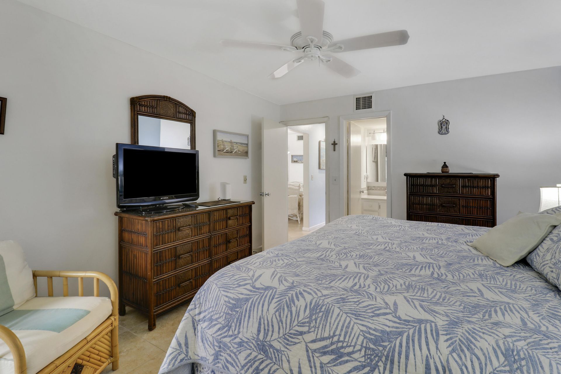 4 Garden Street, Unit 101, Tequesta, FL 33469 Photo