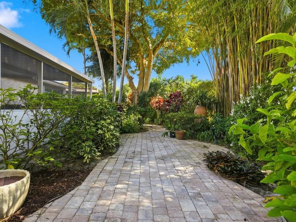 4803 QUEEN PALM LN, Tamarac, FL 33319