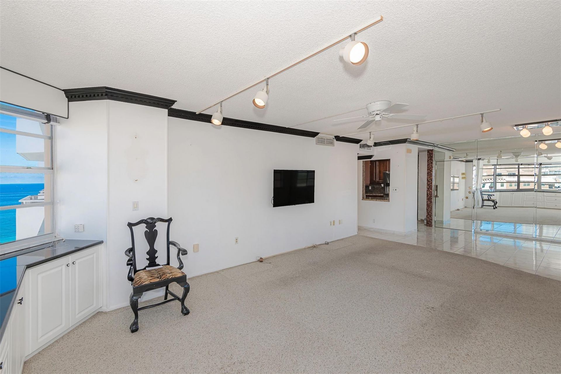 1950 S Ocean Drive, Unit 19F, Hallandale Beach, FL 33009 Photo