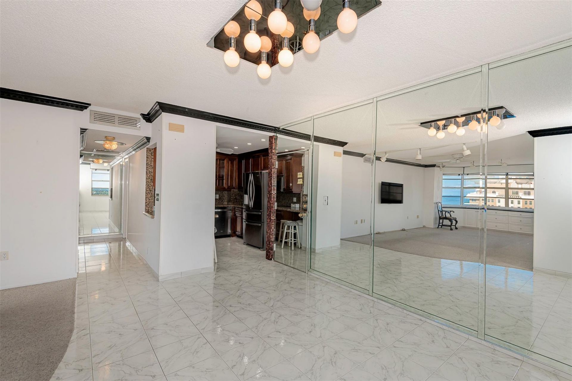 1950 S Ocean Drive, Unit 19F, Hallandale Beach, FL 33009 Photo
