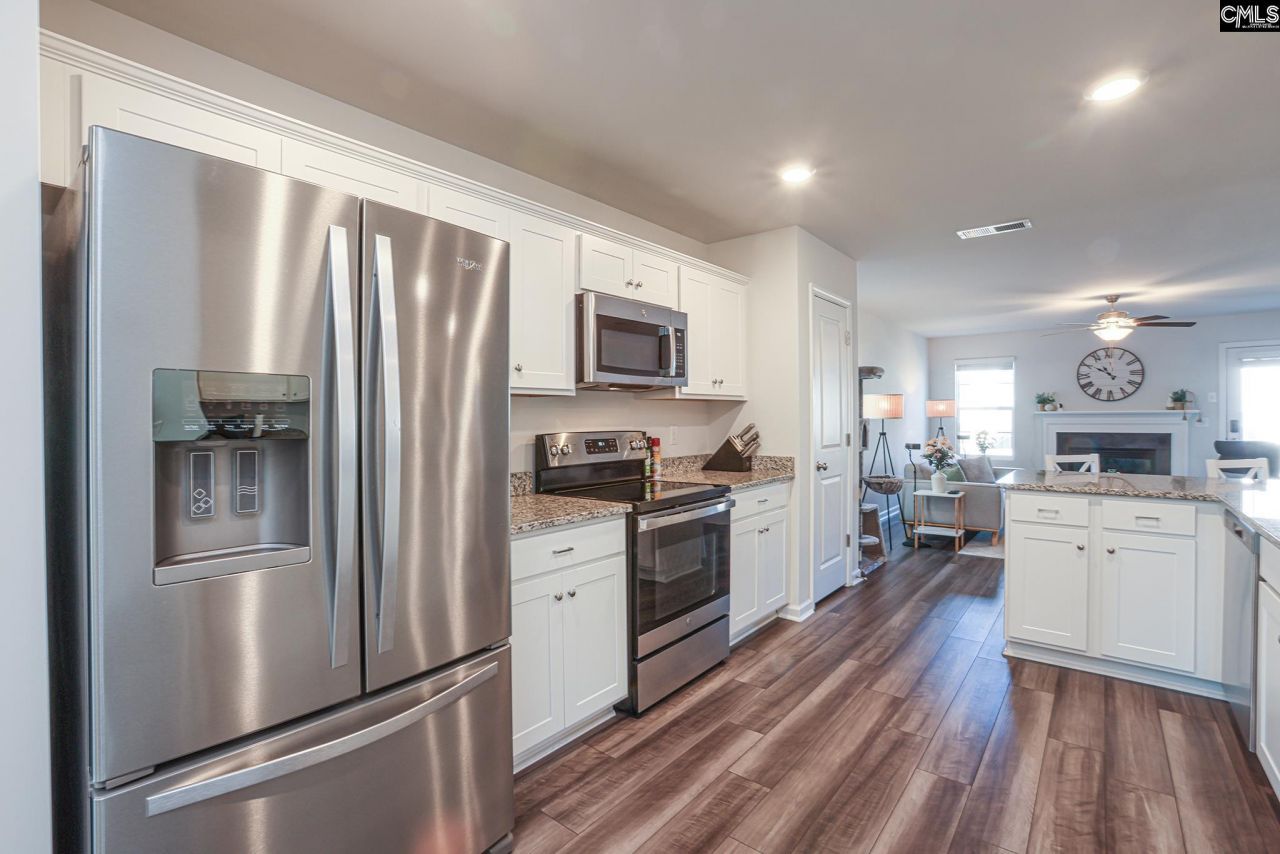 657 Penfolds Way Photo 12