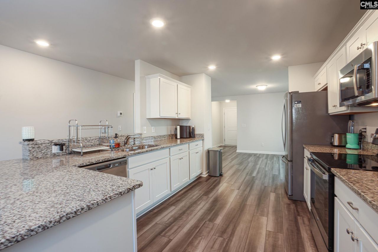 657 Penfolds Way Photo 14