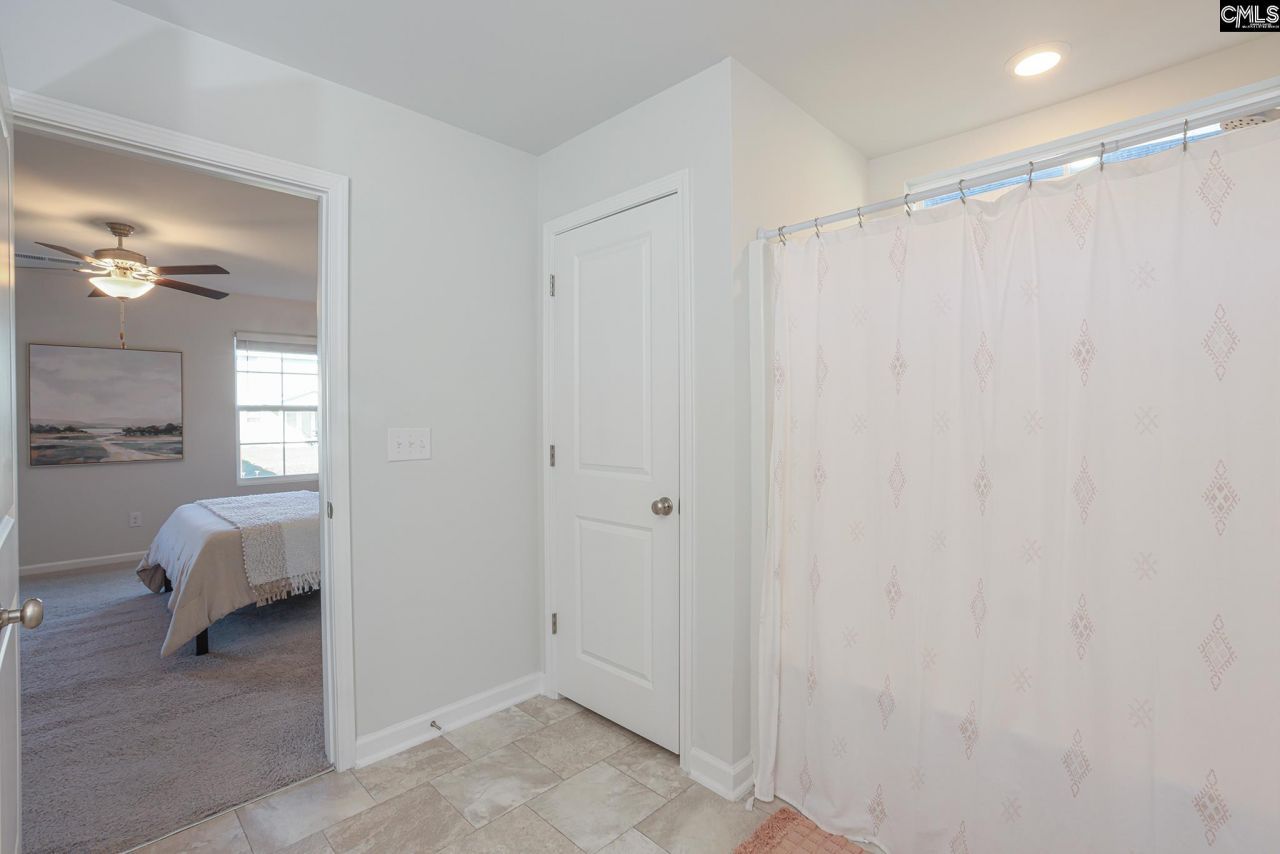 657 Penfolds Way Photo 25