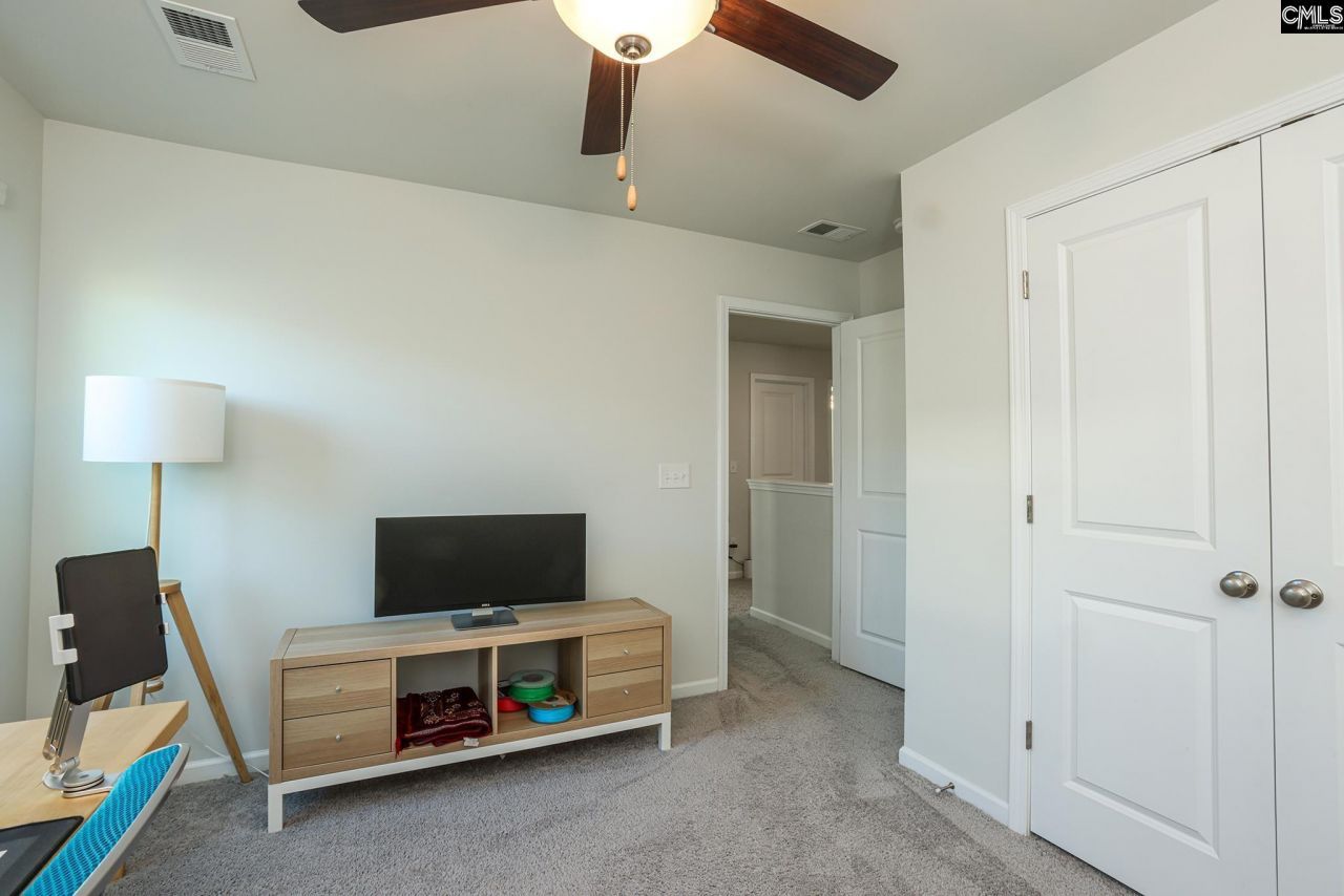 657 Penfolds Way Photo 37