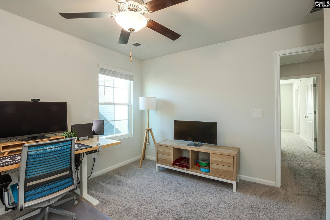 657 Penfolds Way Photo 38