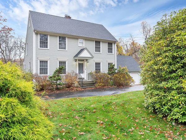 113 Flat Rock, Branford, CT 06405