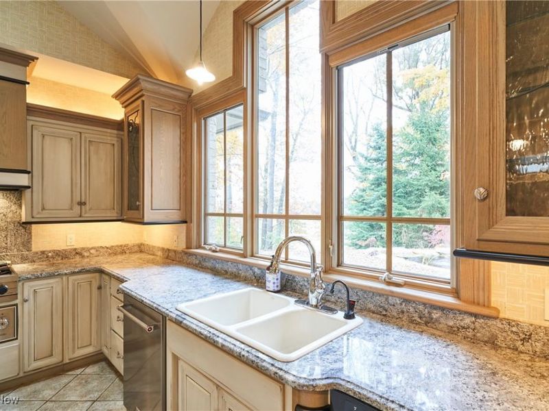 4120 Lochness Circle NW, Canton, OH 44718 Photo 12