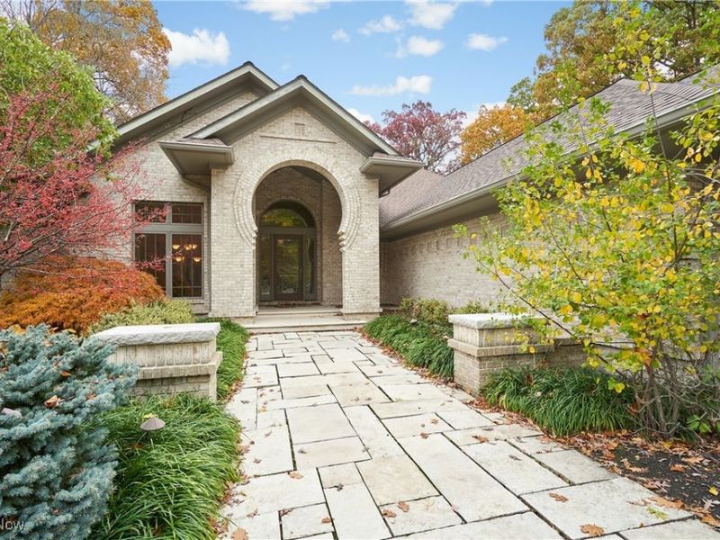 4120 Lochness Circle NW, Canton, OH 44718 Photo 3