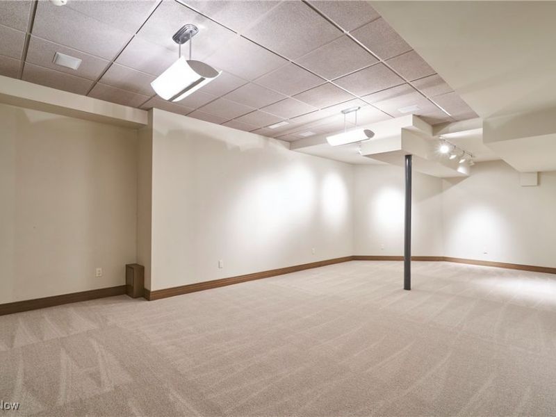 4120 Lochness Circle NW, Canton, OH 44718 Photo 32