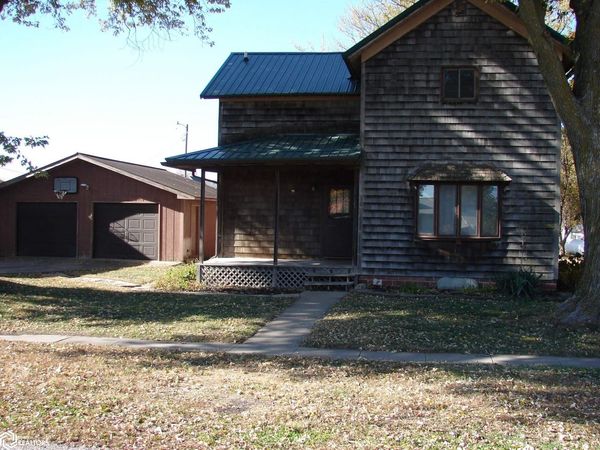 205 N Chestnut St., Crawfordsville, IA 52621