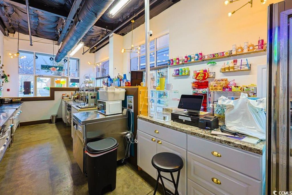 3091 Deville St. Photo 16