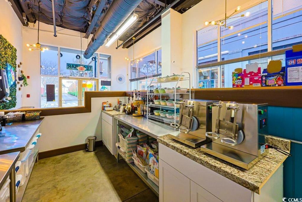 3091 Deville St. Photo 17