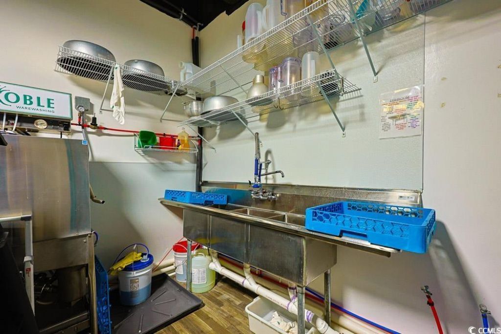 3091 Deville St. Photo 23