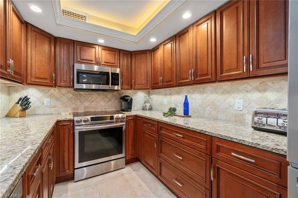 17 Bluebill Ave, Unit 1005, Naples, FL 34108 Photo