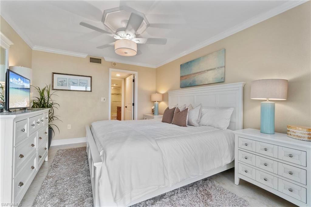 17 Bluebill Ave, Unit 1005, Naples, FL 34108 Photo